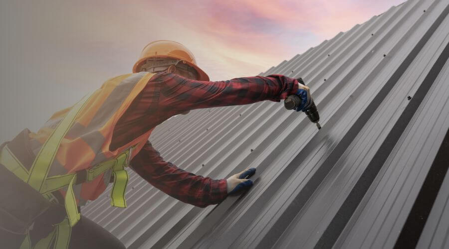 Professional gutter cleaning in Glen Ellyn, IL